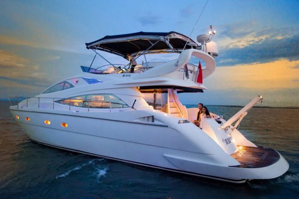 The Best Time to Rent a Yacht in Dubai